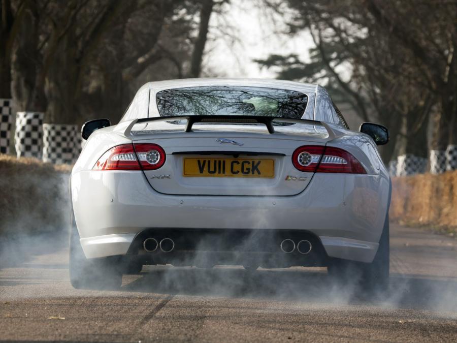  Jaguar XKR-S 2011 года  (UK) (фото 15 из 16)